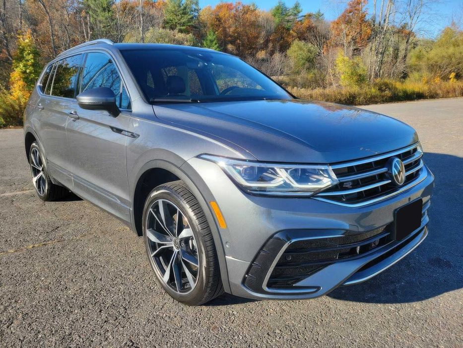 Volkswagen Tiguan SEL R-Line 4Motion      2024