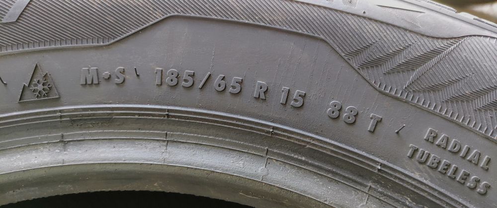 2x 185/65R15 Uniroyal MS Plus 77 88T 6,06mm