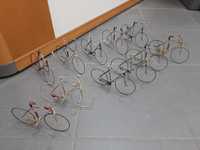 11 miniaturas de bicicletas antigas feitas e pintadas a mão