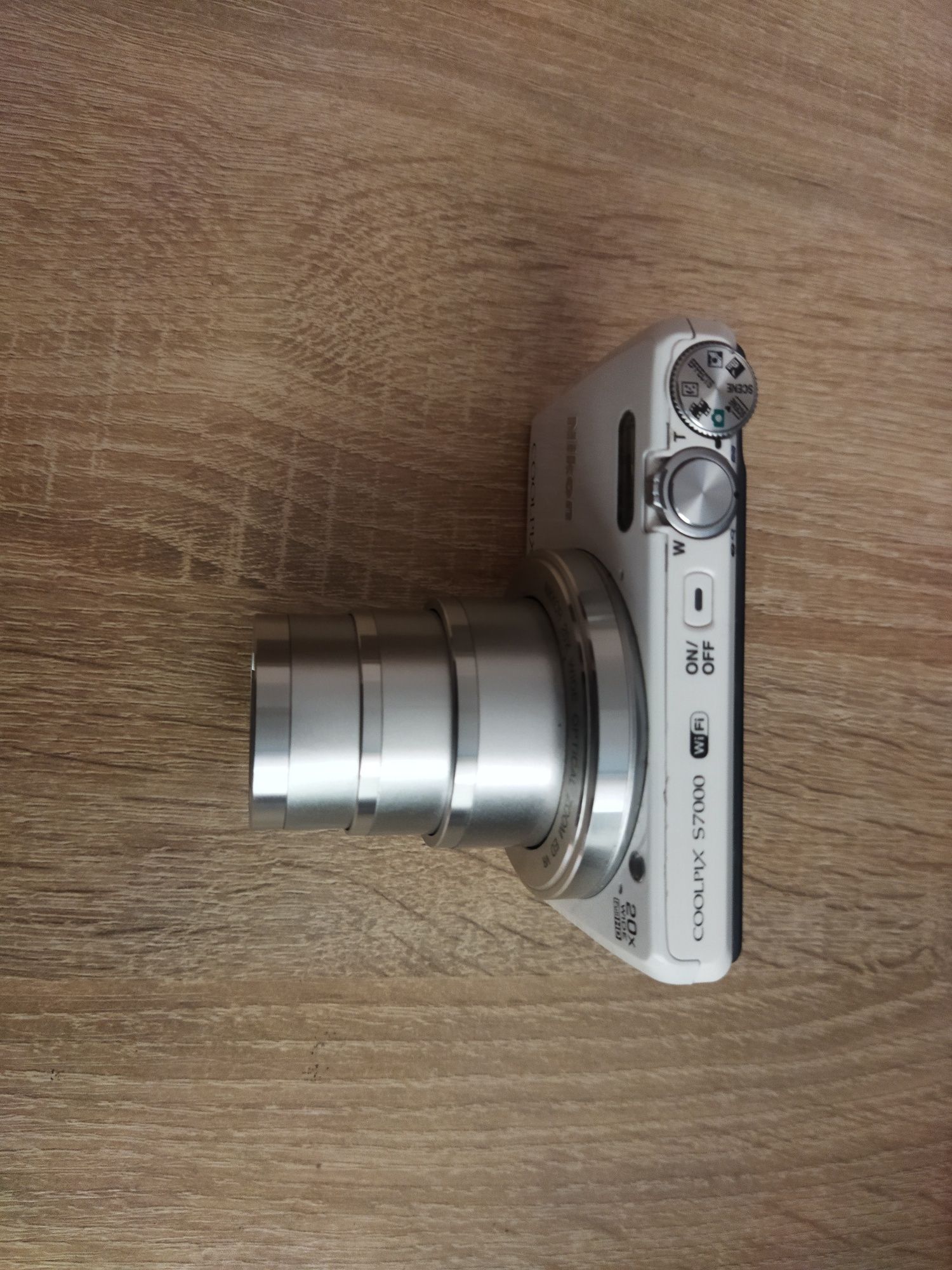 Nikon Coolpix S7000