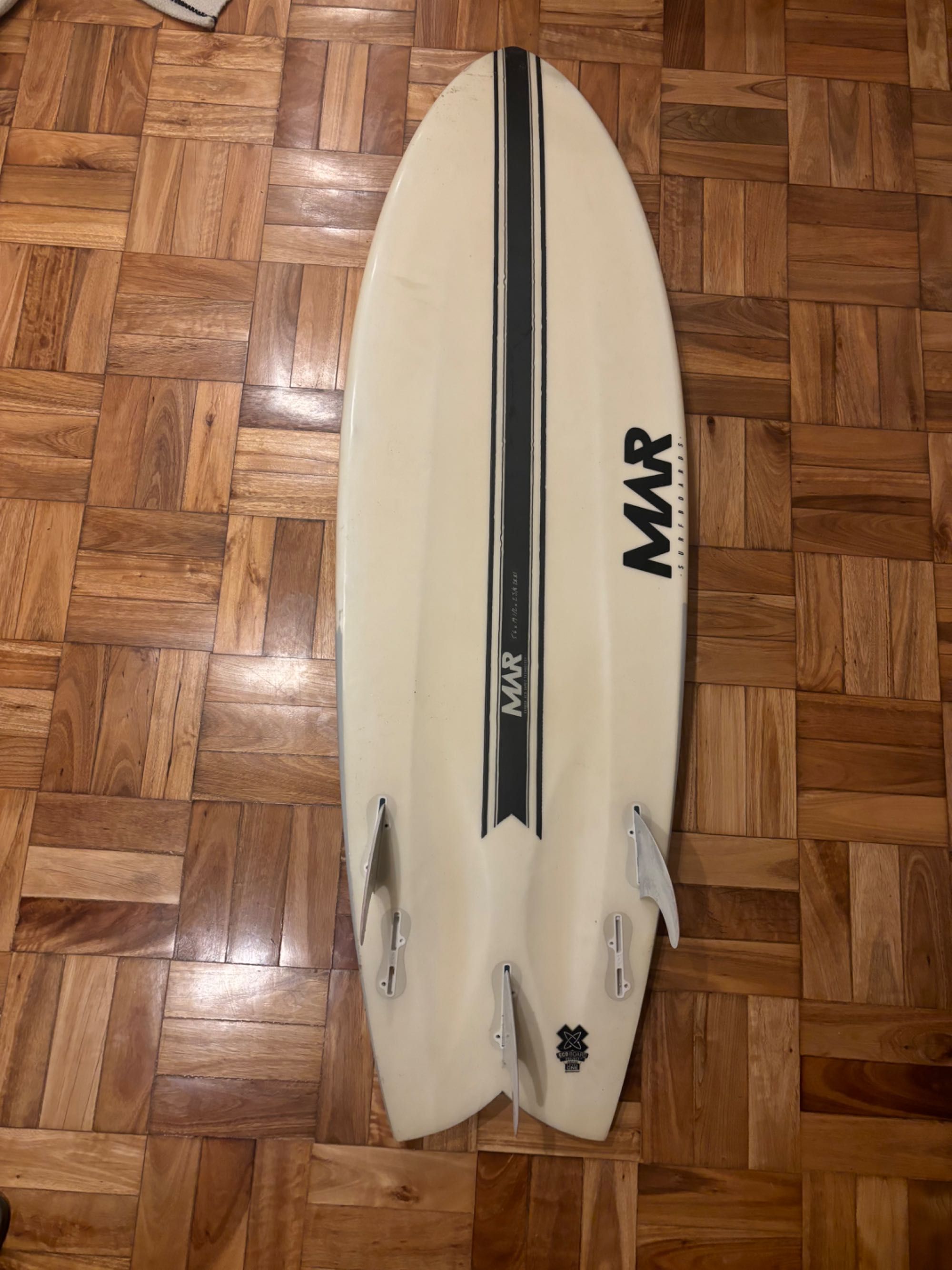 Prancha de Surf MAR „The 4“ 28,8l