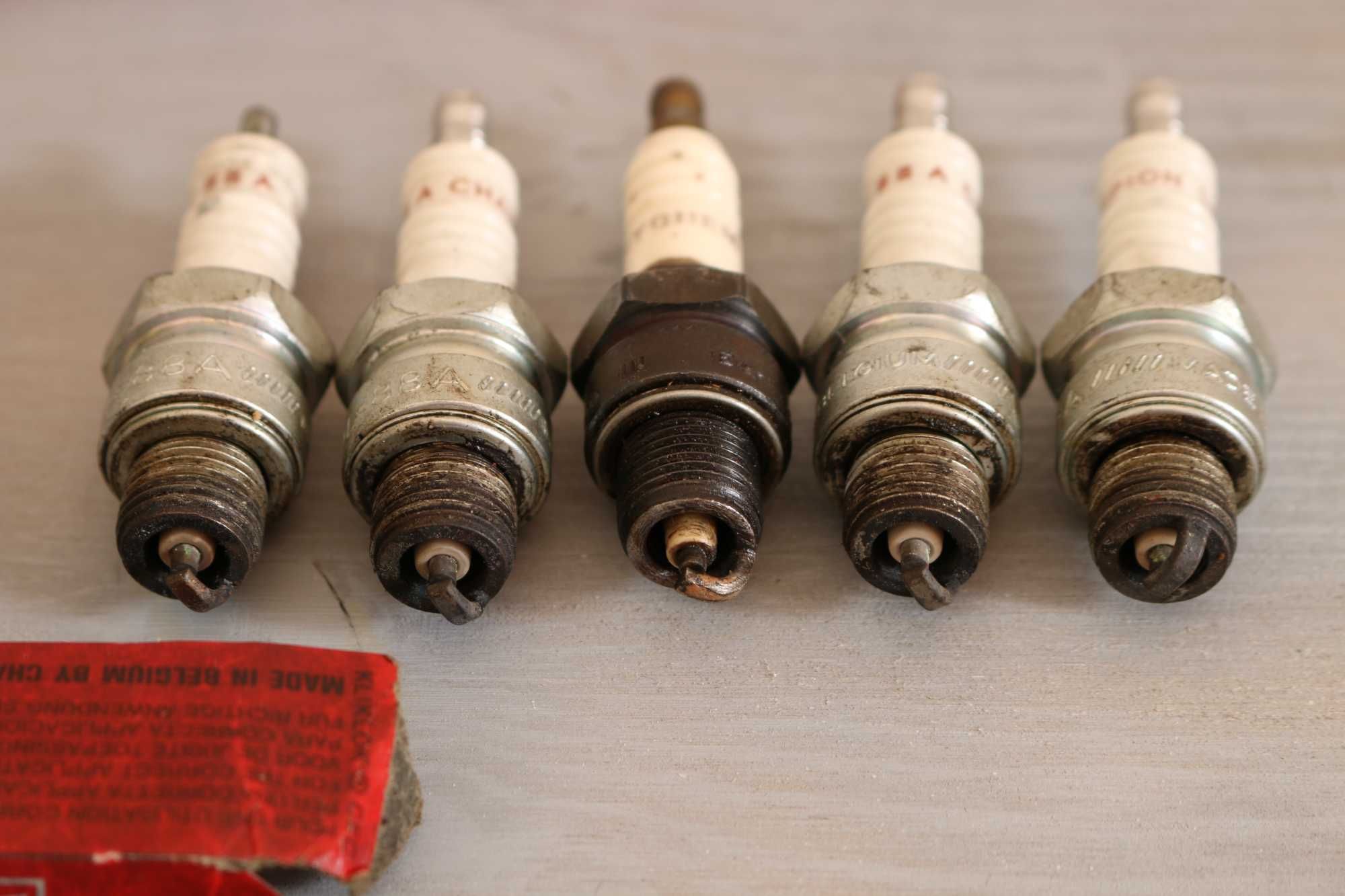 velas de ignição motor vintage