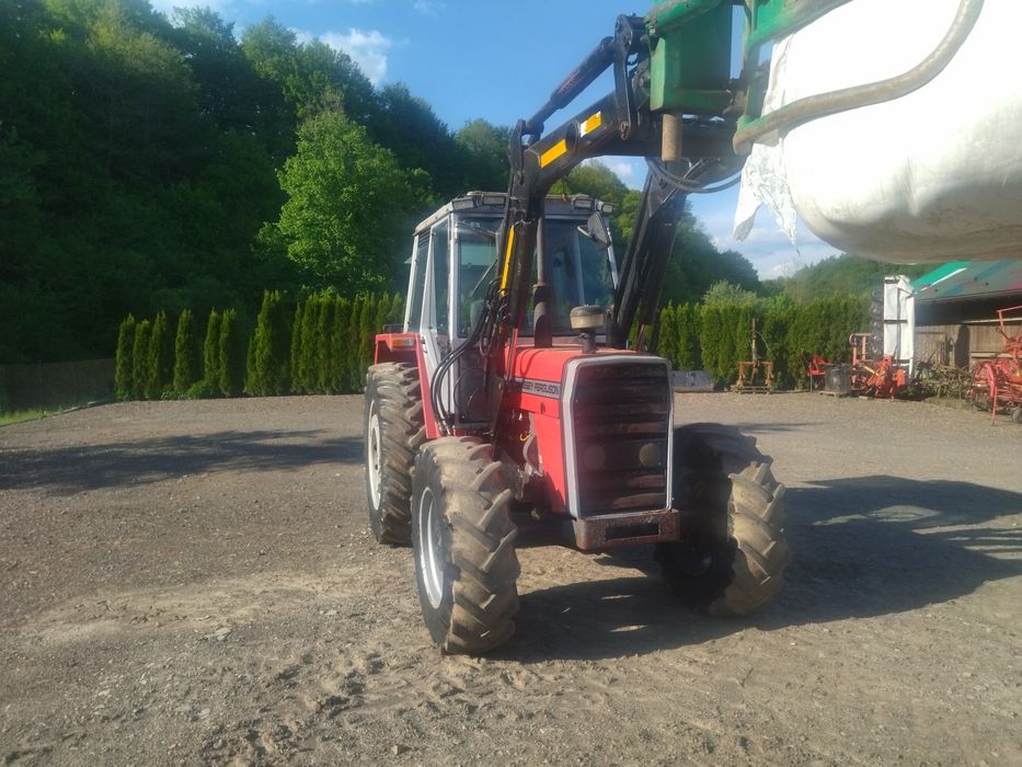 Massey Ferguson 690 z turem