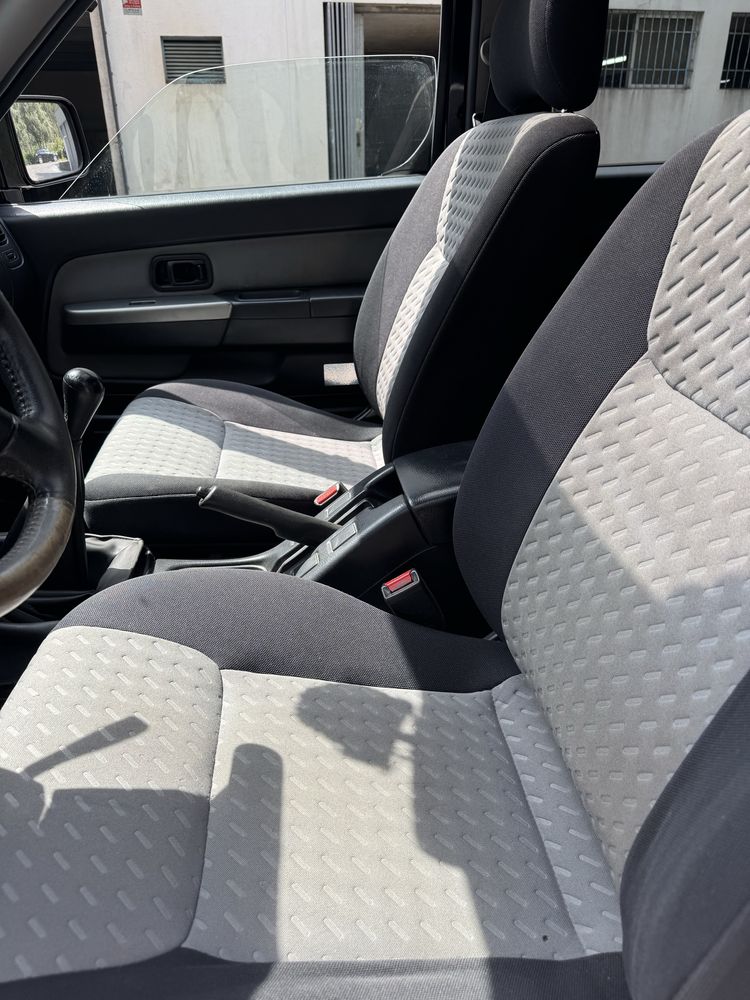 Nissan navara 2.5di