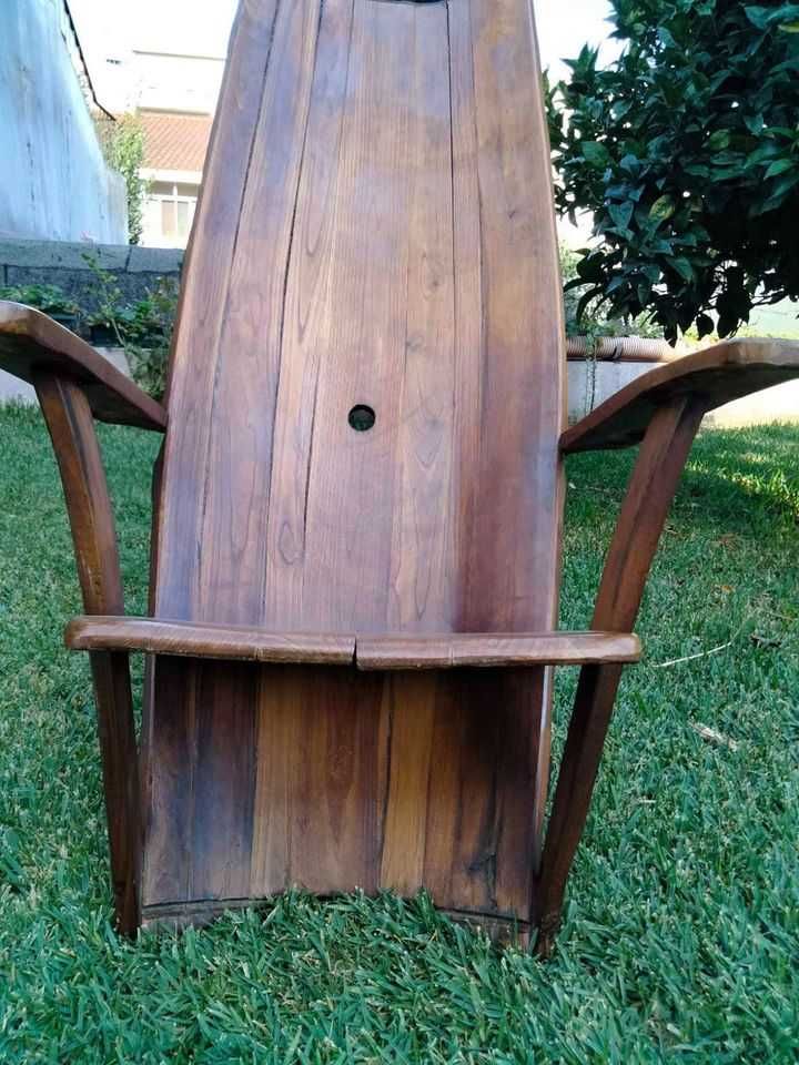 Cadeira feita de pipo