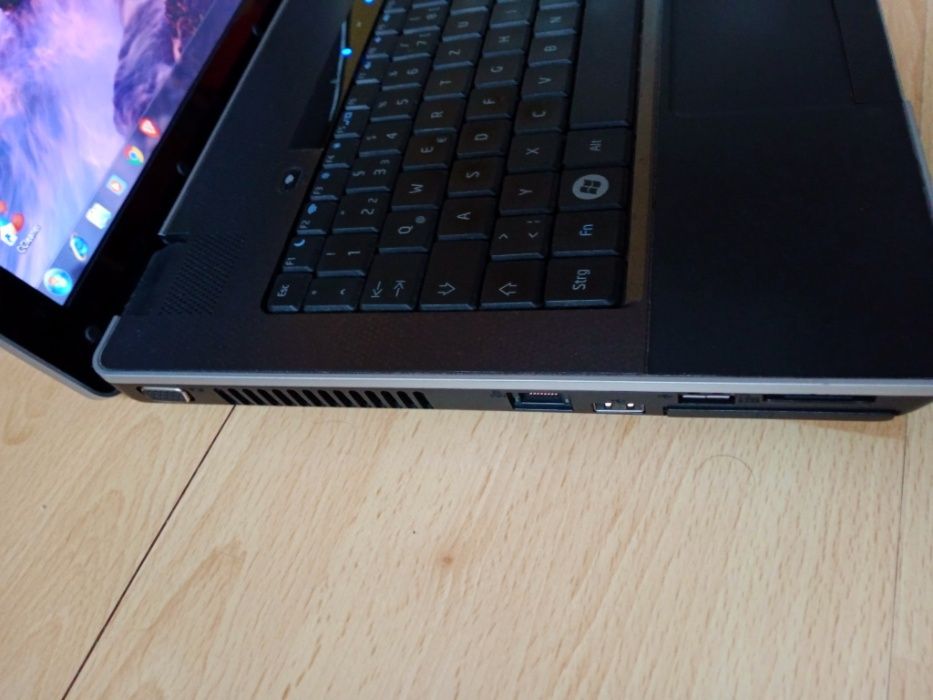 Laptop do nauki zdalnej-i3 4wątki,4gb ram,120gb  SSD ,kamera,zadbany