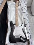 Squier by Fender Sonic Stratocaster Electric Guitar