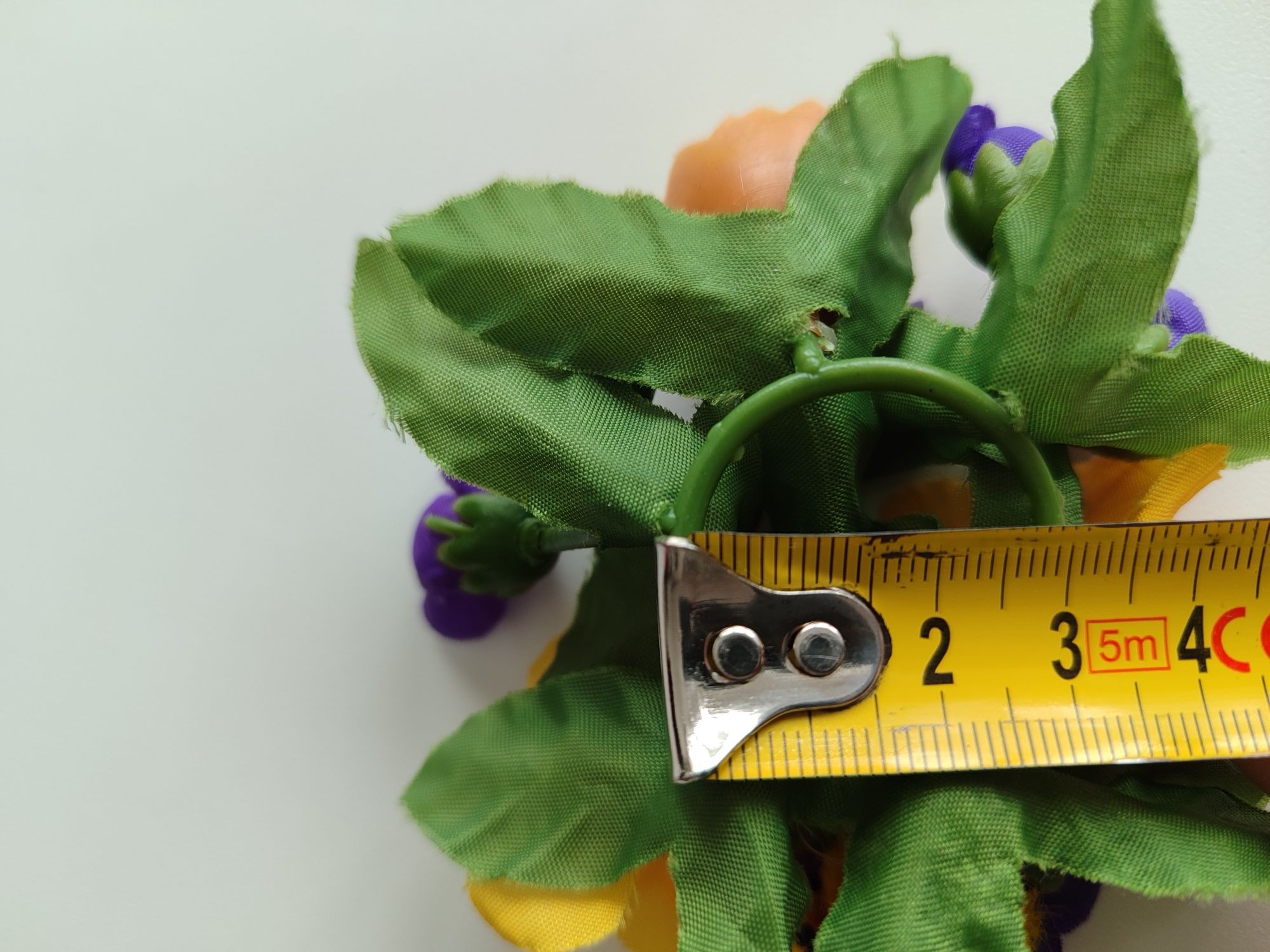 Kolorowy wielkanocny stroik na świeczkę 3 cm wianek