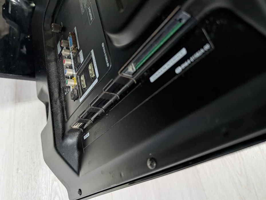 TV Samsung PS43D450A2W - display danificado