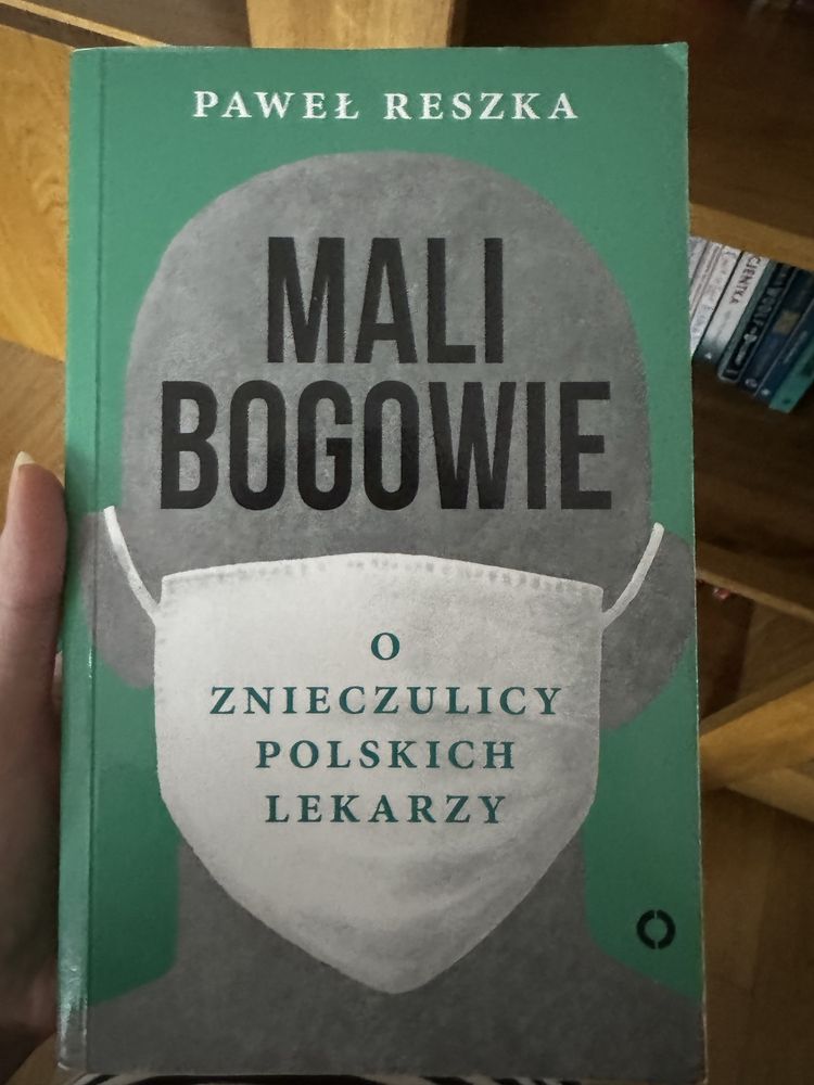 Mali Bogowie o znieczulicy polskich lekarzy