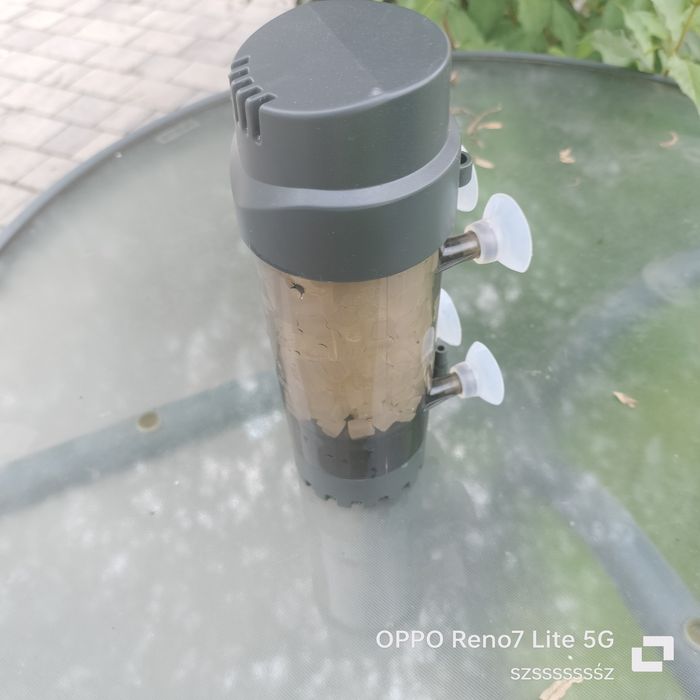 Filtr fluidalny do akwarium z ruchomym złożem