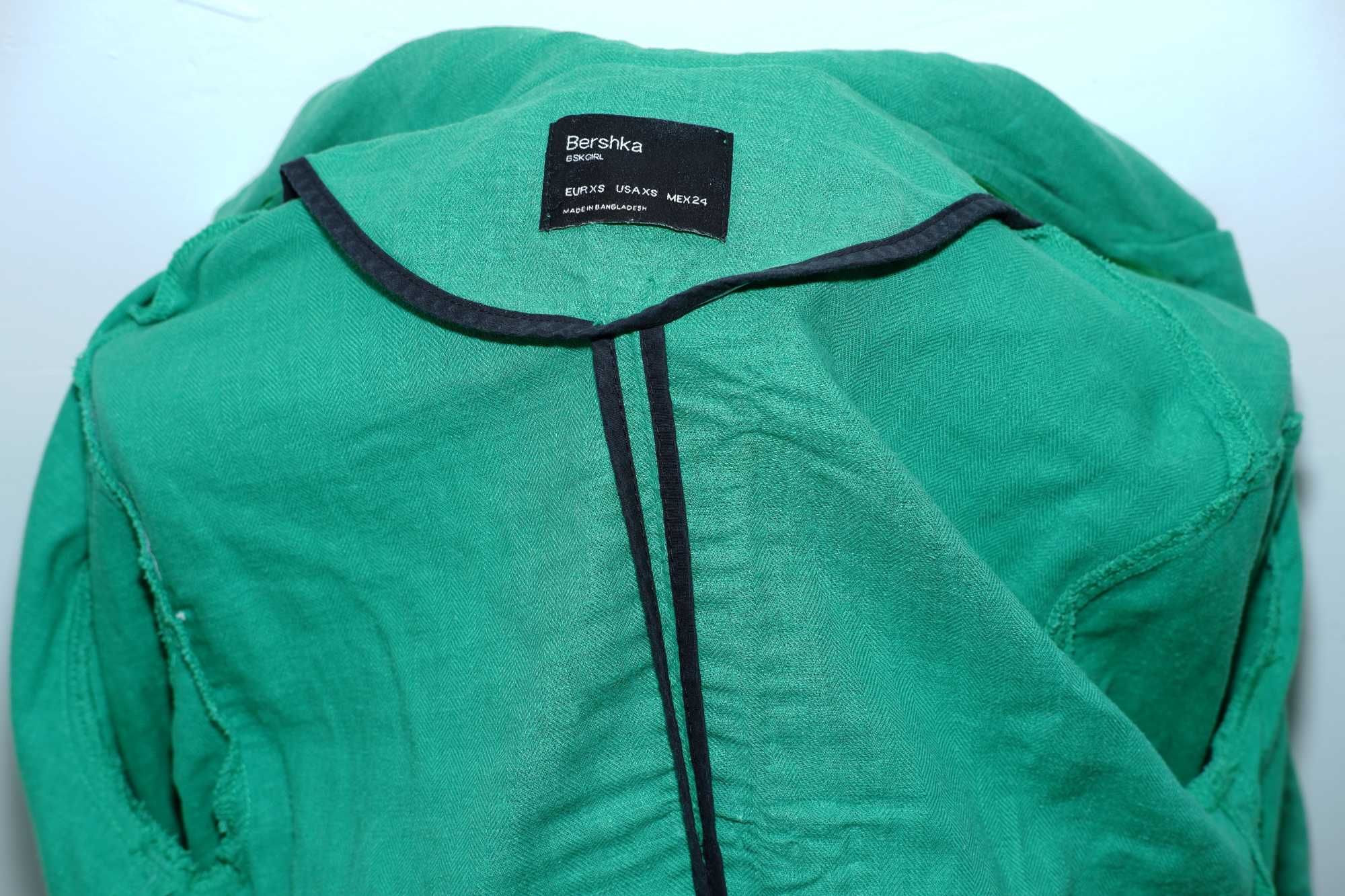 Зелёный льняной женский пиджак