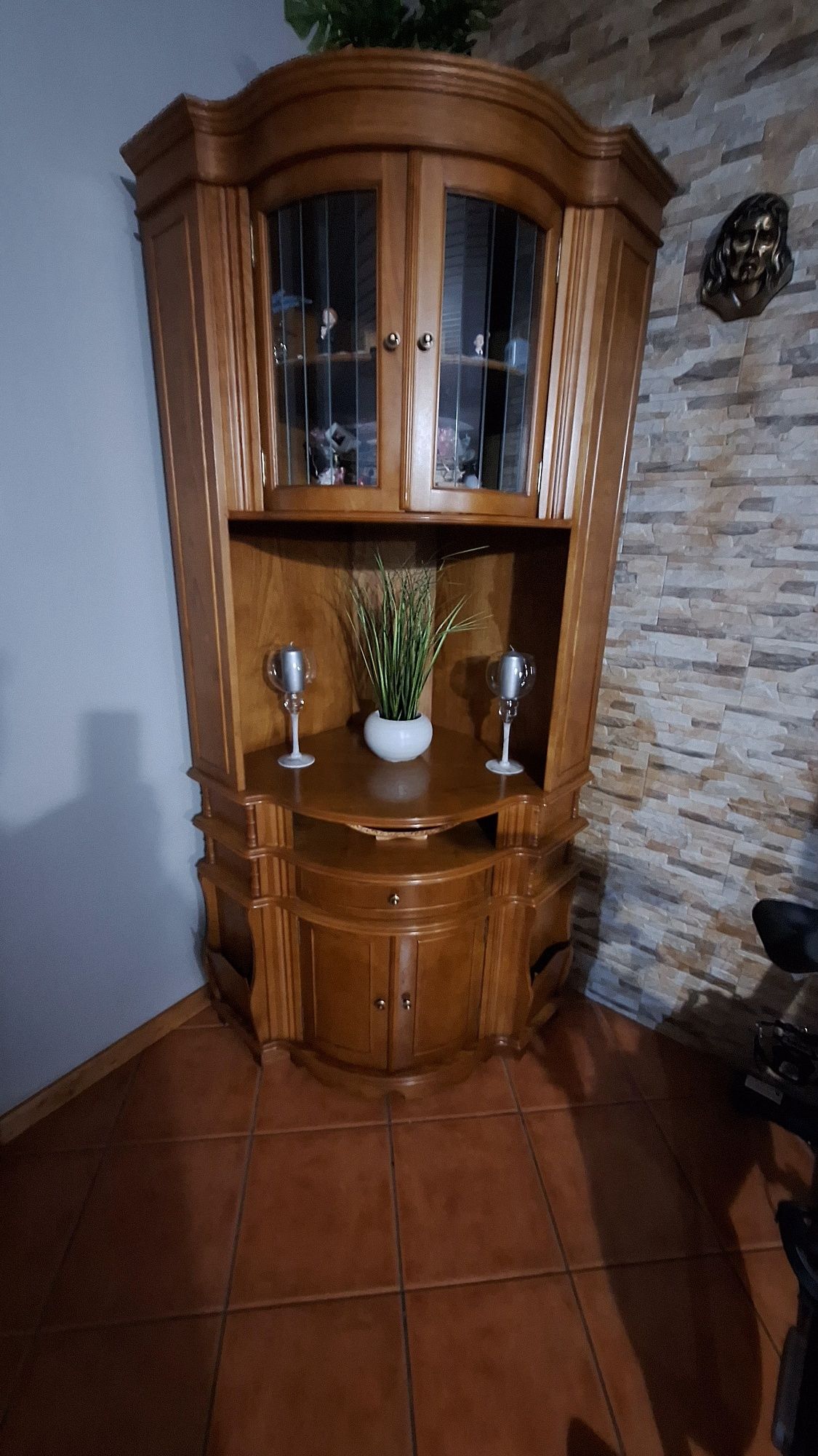 Movel de canto em castanho