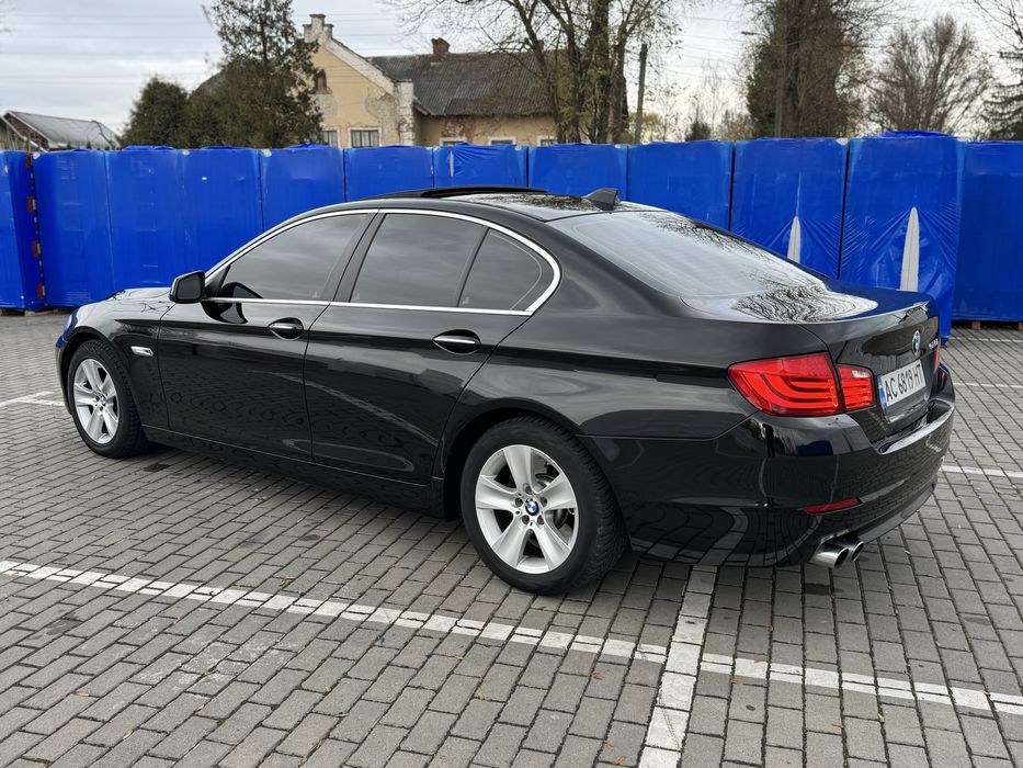 Bmw F-10 528I 2012p