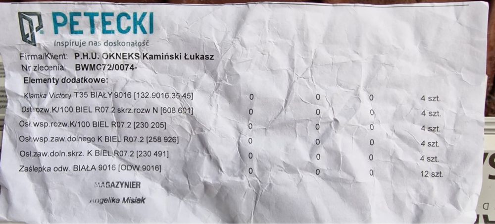 Okna x2, 1530x1060mm.