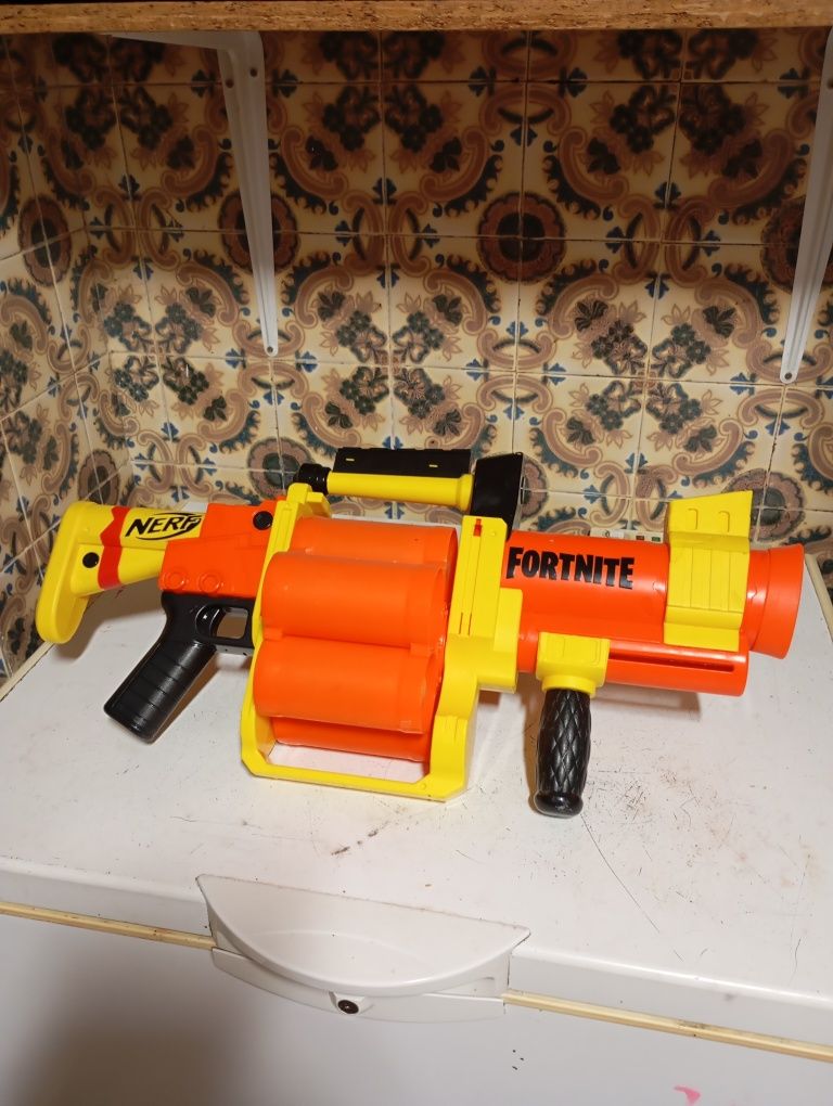 Nerf Fortnite em bom estado