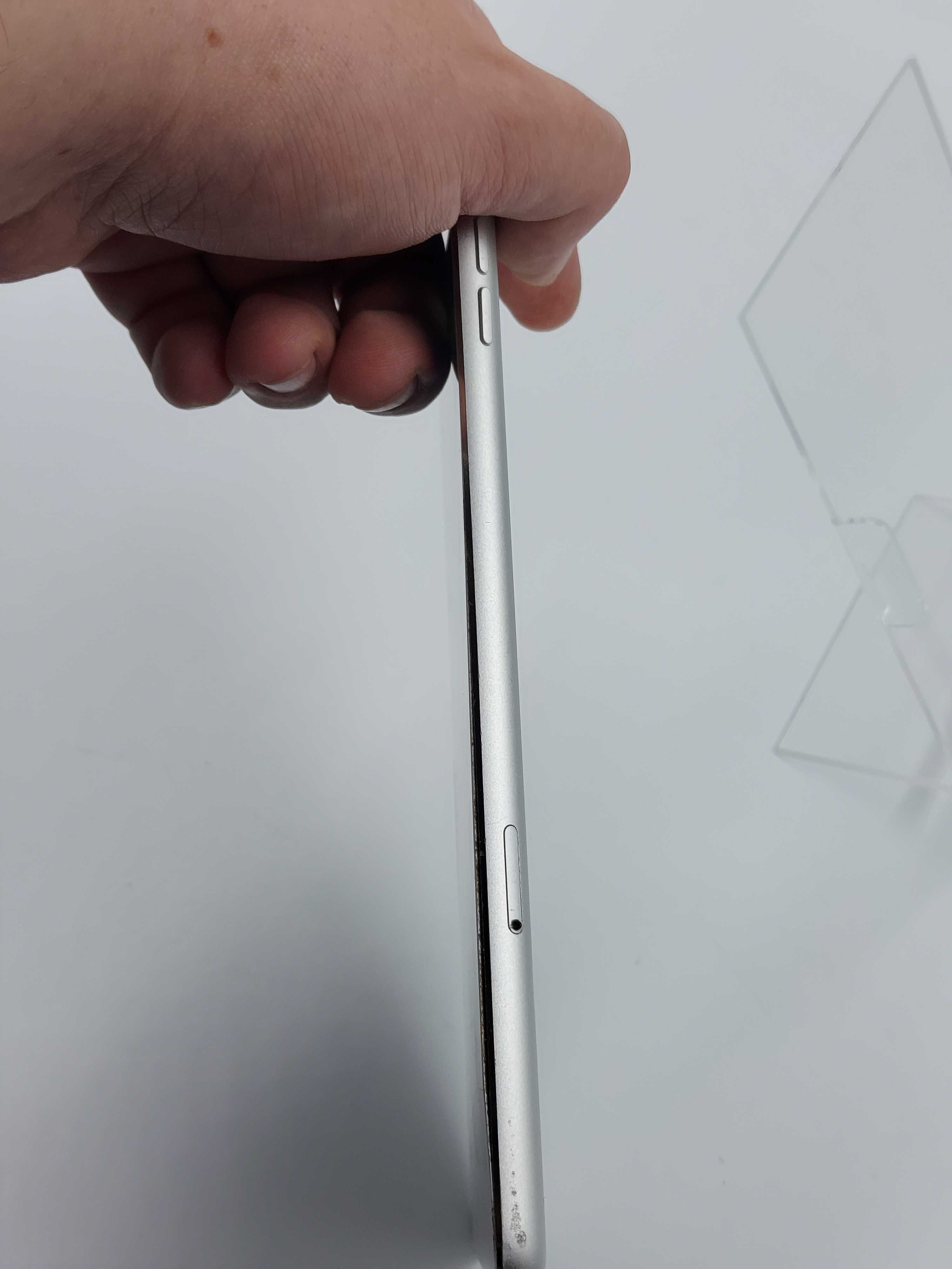 Apple iPad mini 2 Wi-Fi + LTE 32GB Silver (MF083)