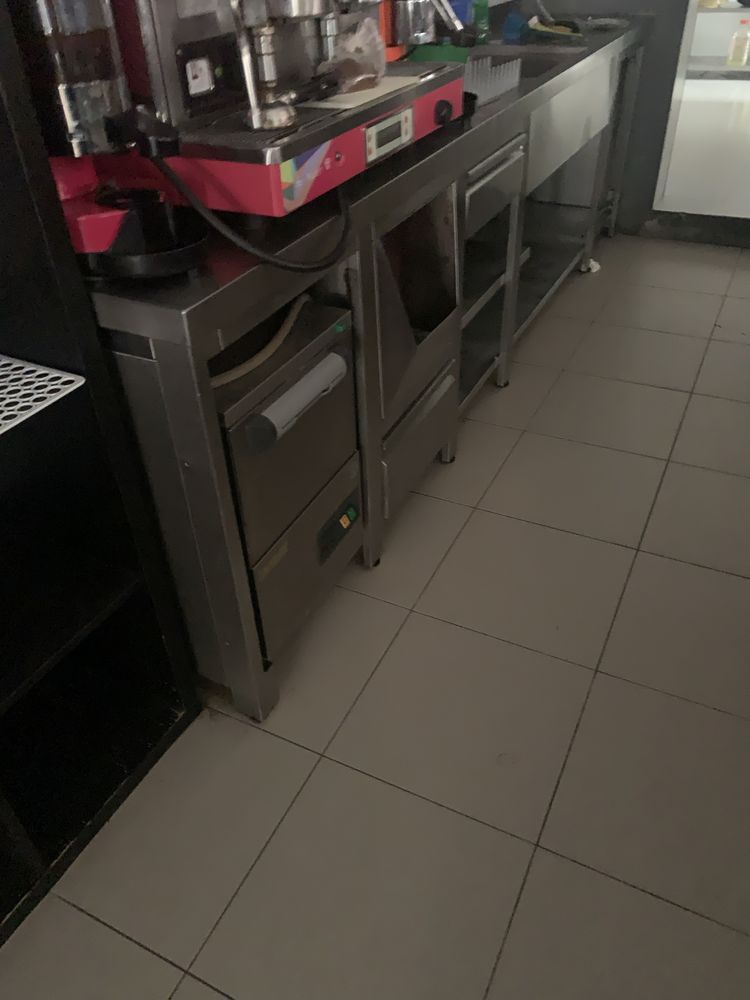 Estante inox 2,50m com banca restaurante/bar