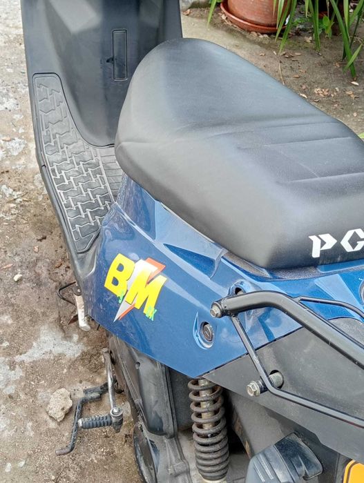 Moto antiga em bom estado