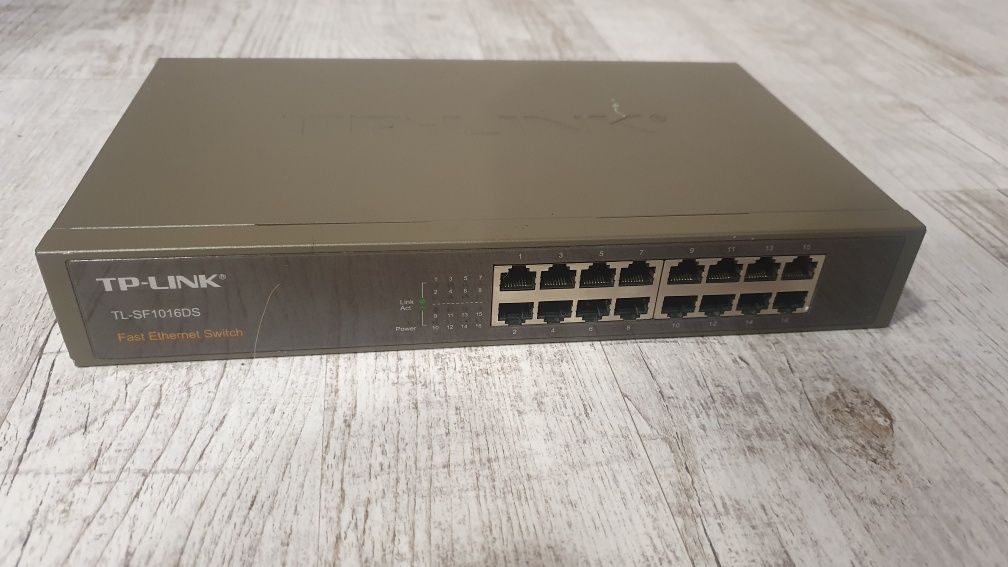 Switch TP-Link, TL-SF1016DS