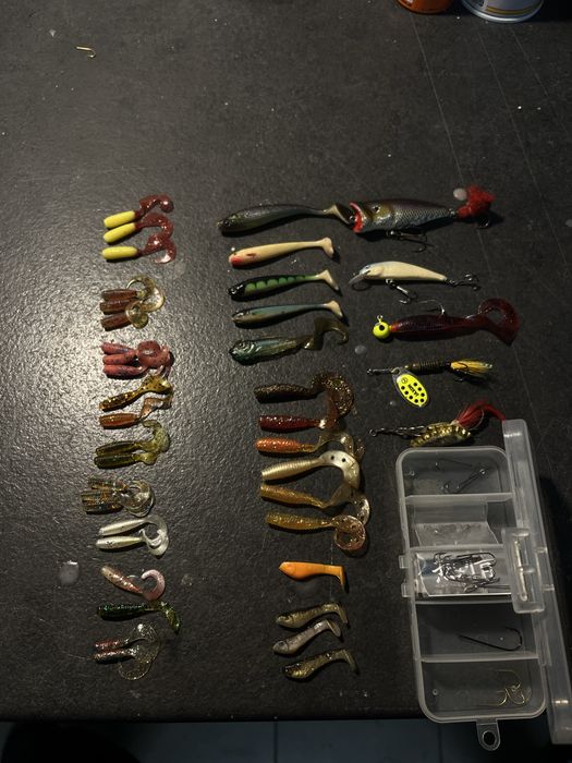 Zestaw spinningowy wodlery blachy przynęty zanęty