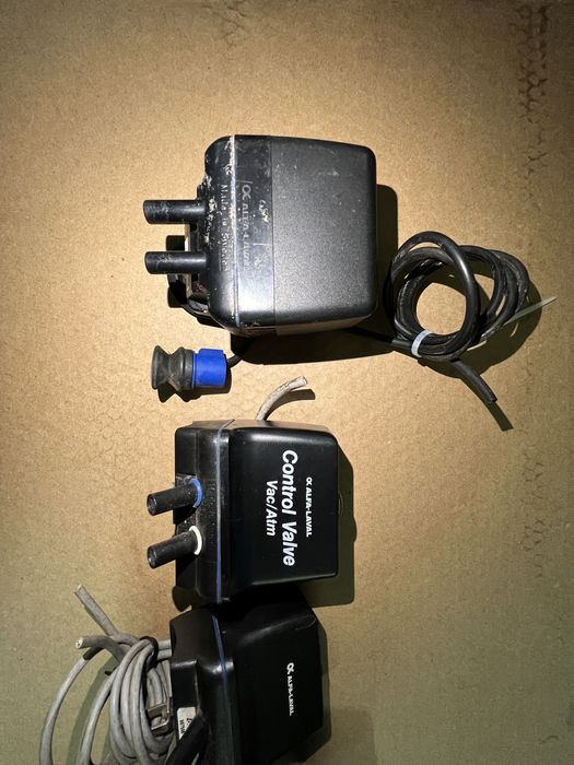 Pulsatory elektryczne do dojarki / hali udojowej Alfa Laval / DeLaval