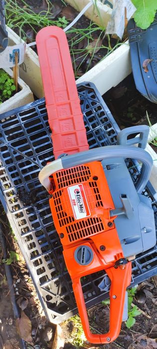 Motosserra "Óleo Mac 956"