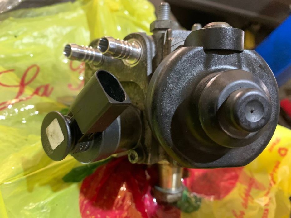 VAG 03L130755L топливный насос высокого давления