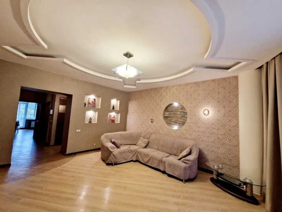 Павлово Поле, Новострой, Продам квартиру 118м2, кухня + 3 комнаты. AN