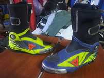 Vendo botas Dainese réplica do expiloto Valentino Rossi Tamanho 41