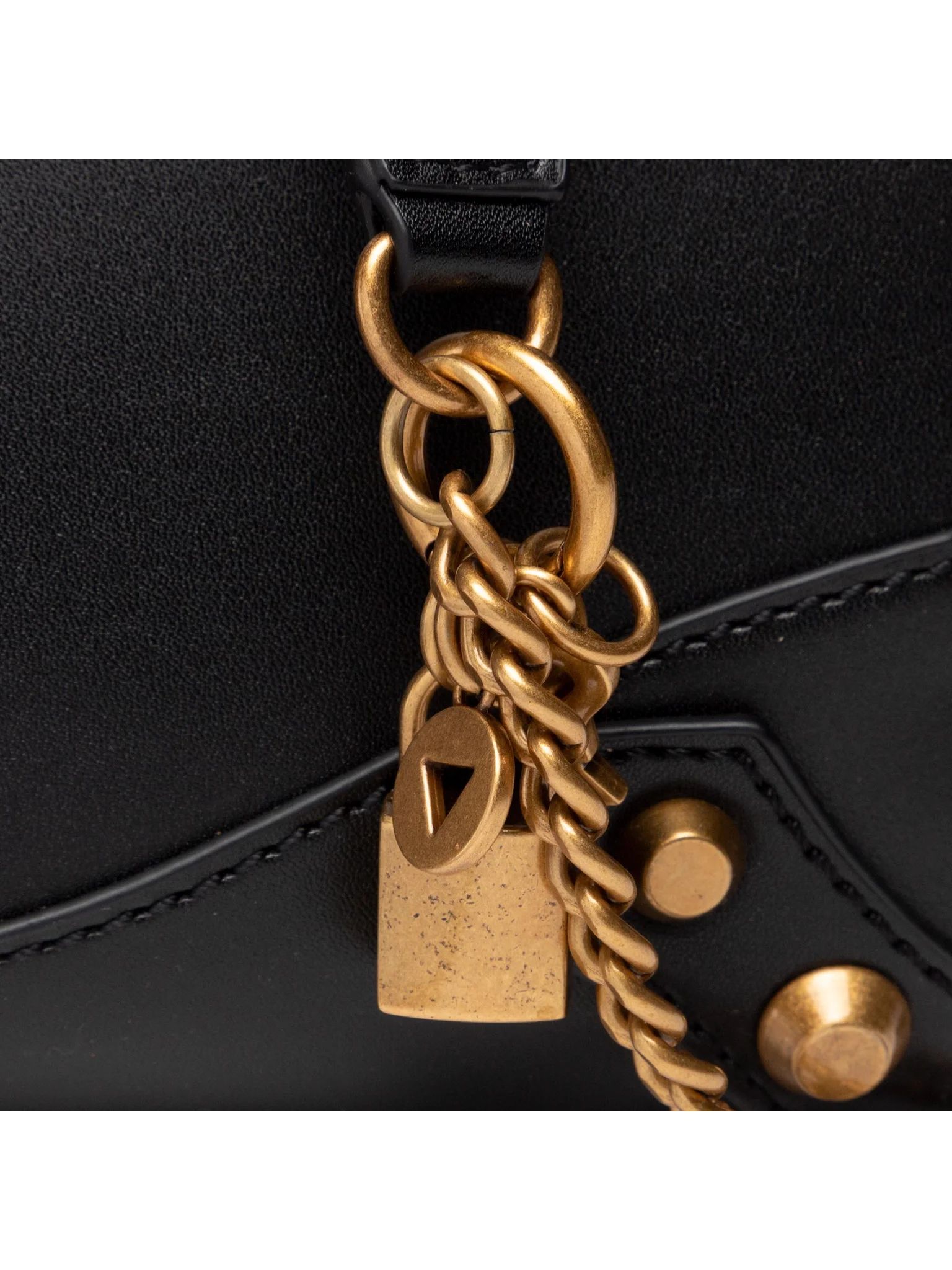 torebka damska guess – elegancja i funkcjonalność
