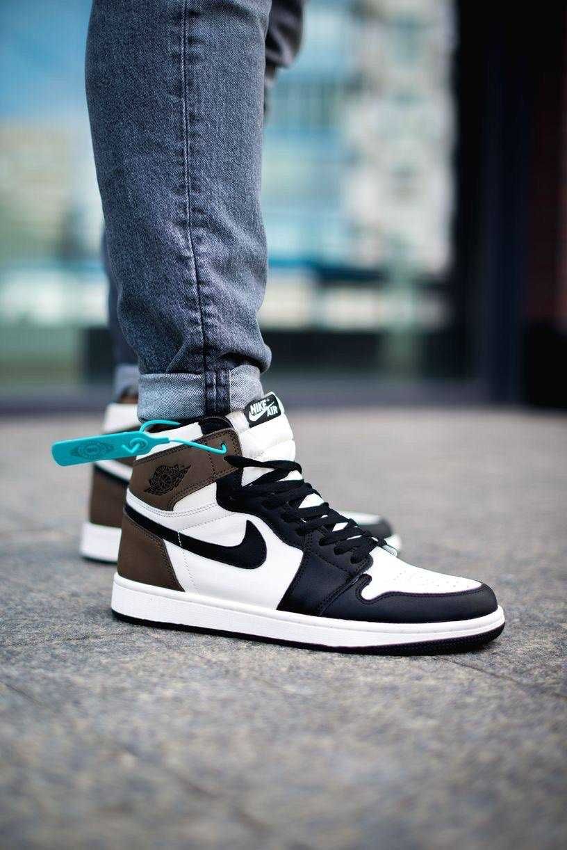 Баскетбольные кроссовки Air Jordan 1 Retro High OG Dark Mocha купить