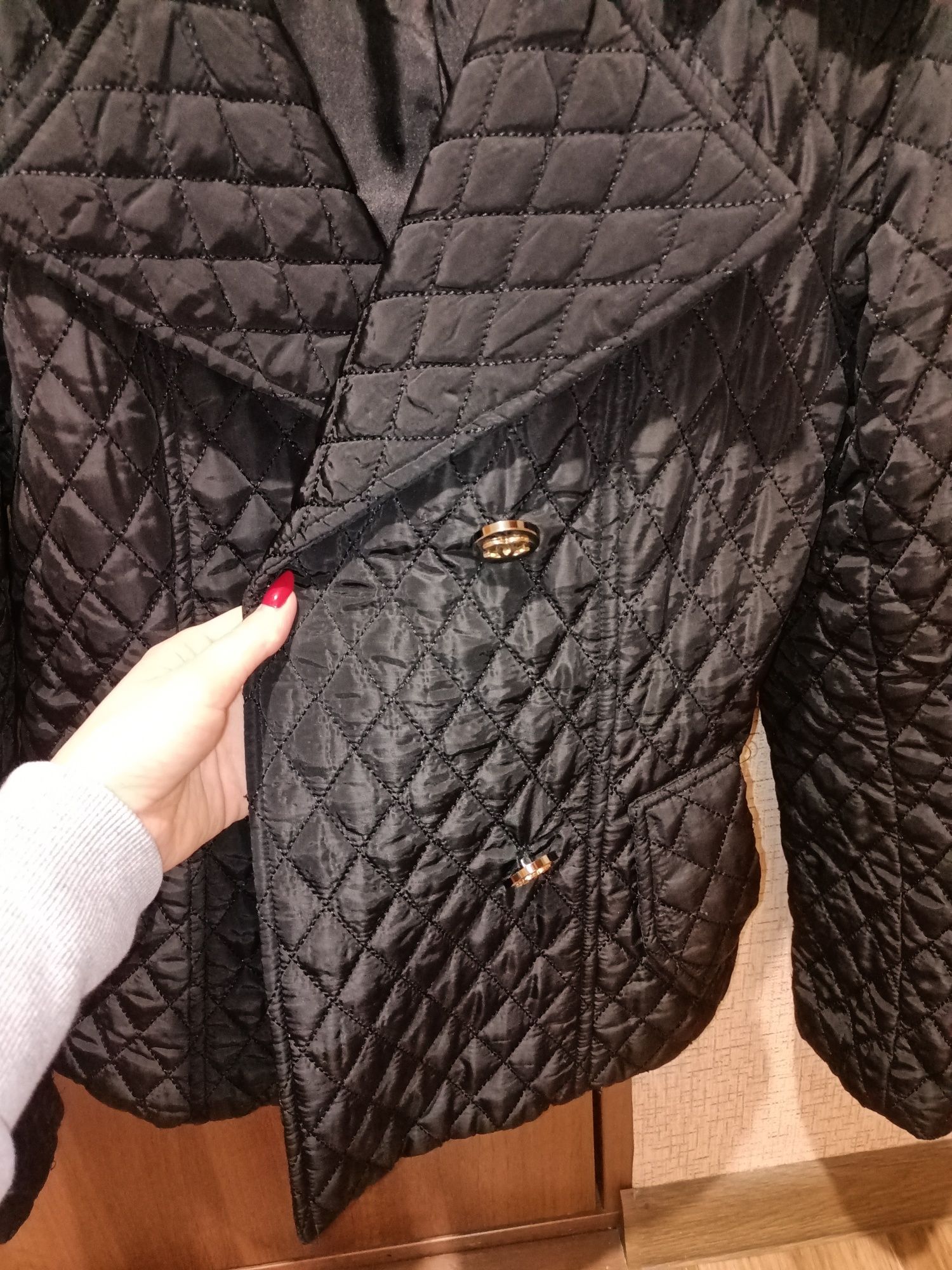 Куртка шанелька розмір С