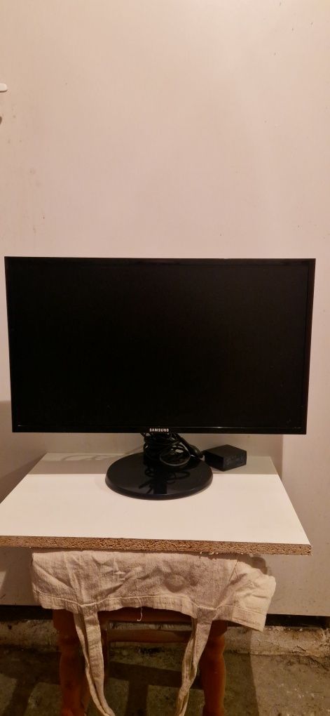 Monitor SAMSUNG S24F354FHU 24" 1920x1080px 4 ms