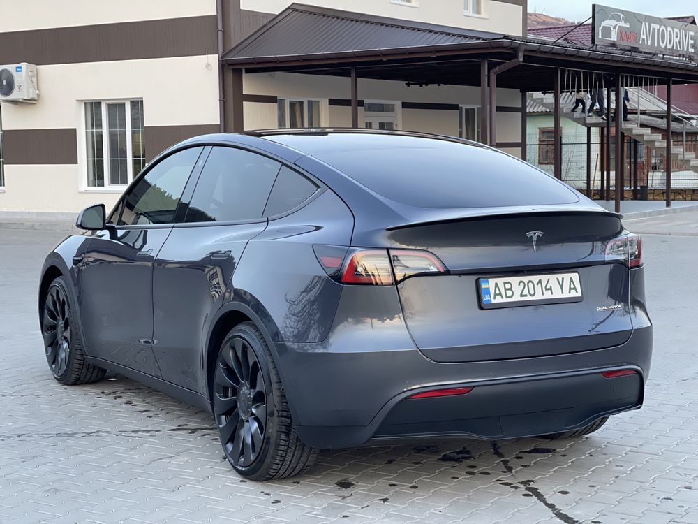 Tesla Y Perfomance 2022р. 19 тис. км