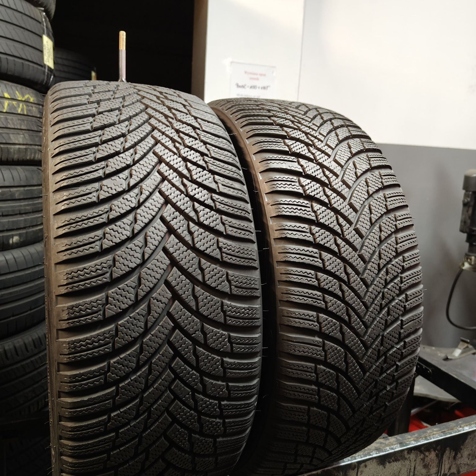225/40/19 Sprzedam parę opon zimowych Firestone