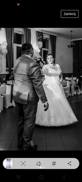 Piekna Suknia ślubna