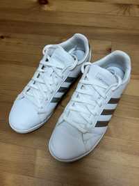 Tenis adidas prateados