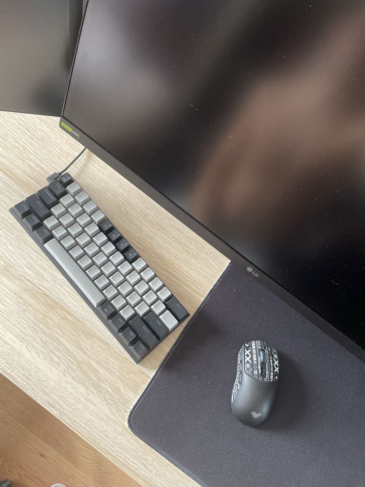 Klawiatura mechaniczna EYOOOSE Z11 RGB