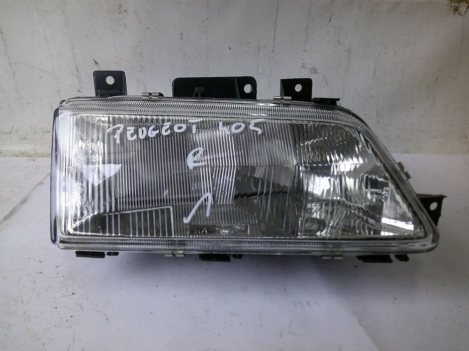 peugeot 405 lampa przód prawa przednia nowa