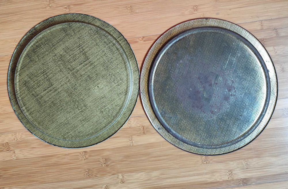 Подносы. Поднос металлический. Поднос разнос пластик. Стекло