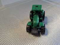 Model Traktor skala 1:64