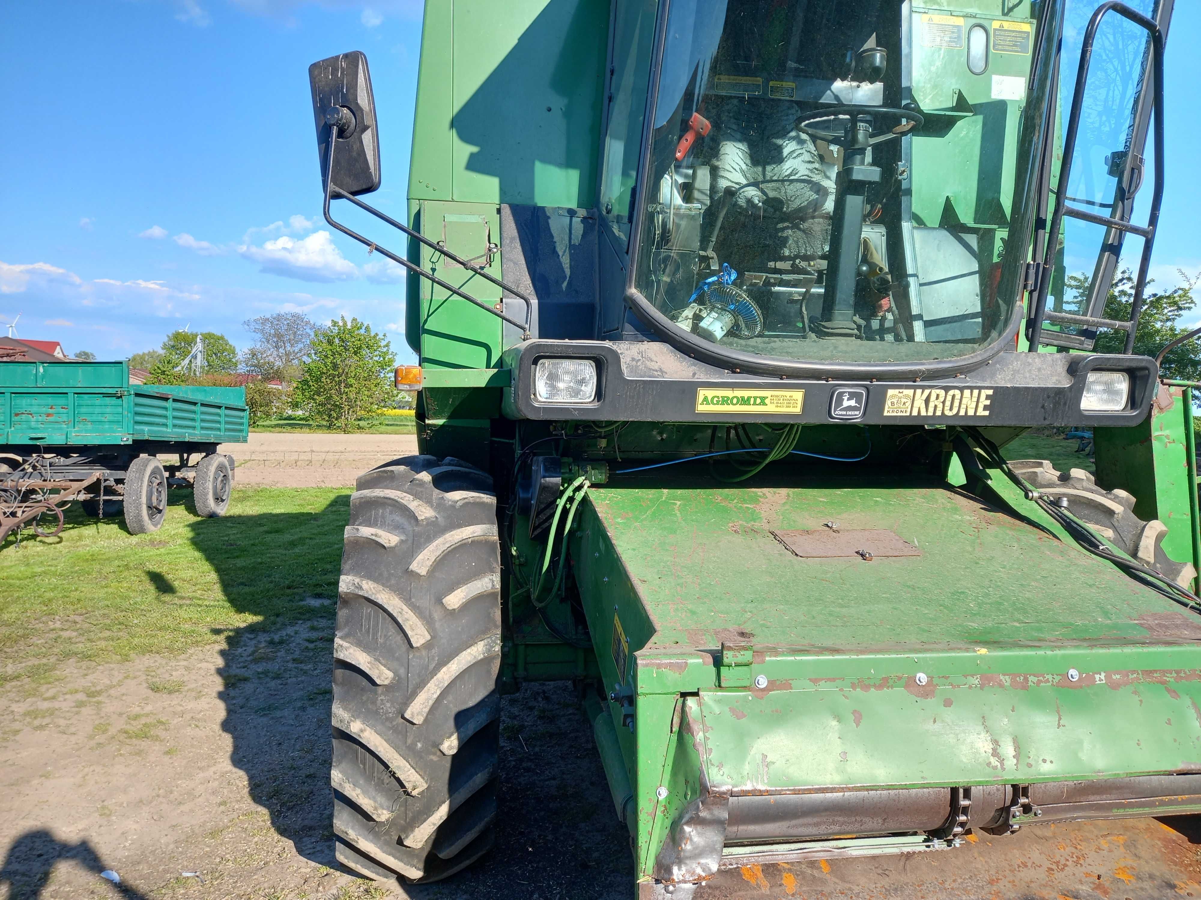 Kombajn zbożowy JOHN DEERE