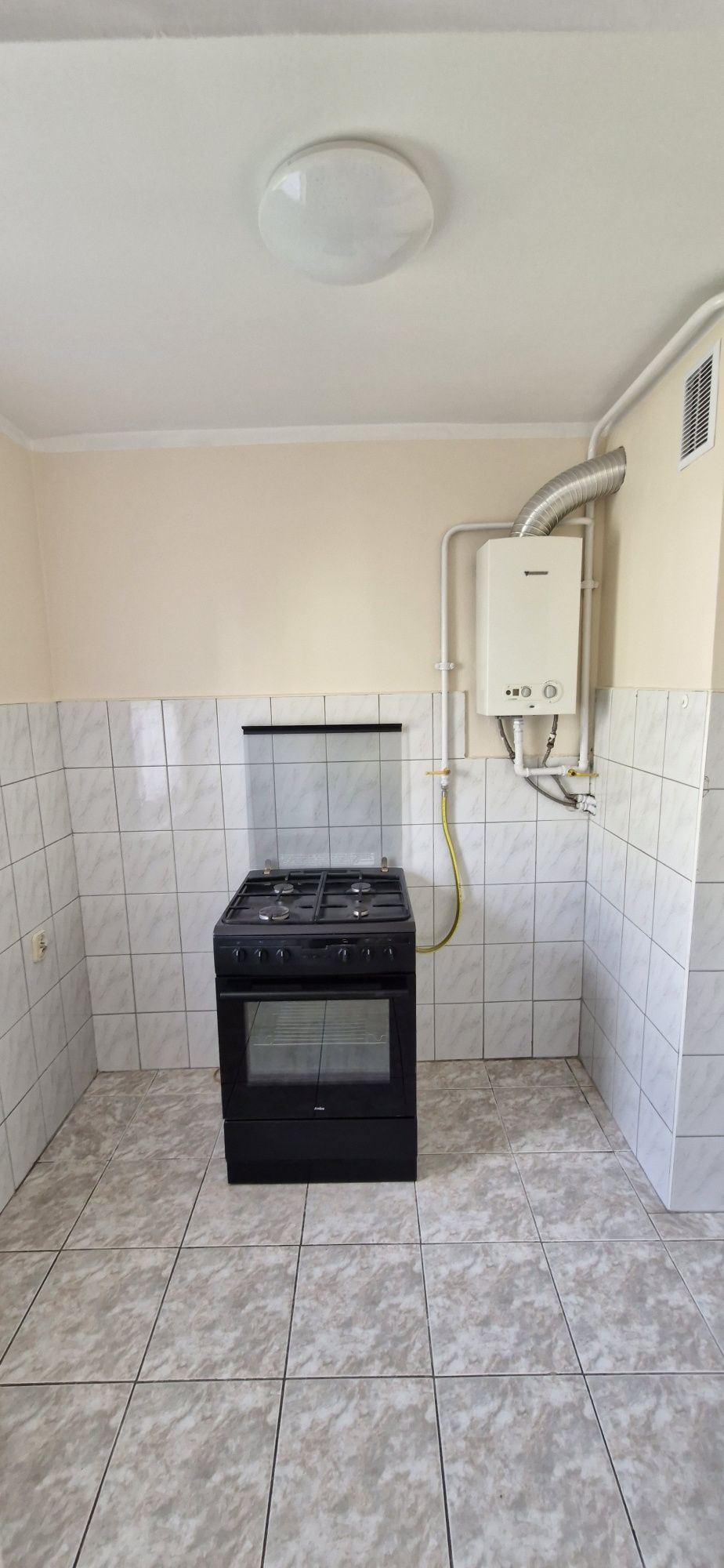 Sprzedam mieszkanie w bloku 2 piętro 2 pokoje 45m2 po remoncie