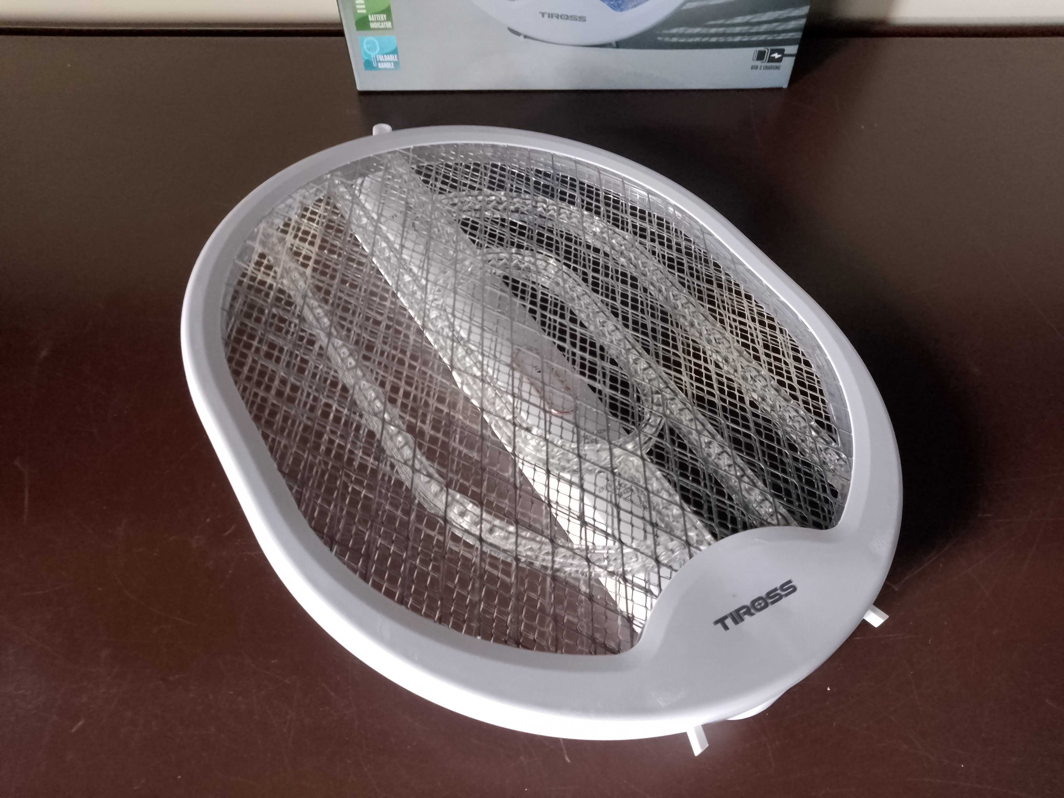 ŁAPKA OWADOBÓJCZA elektryczna packa składana tiross na muchy komary ta