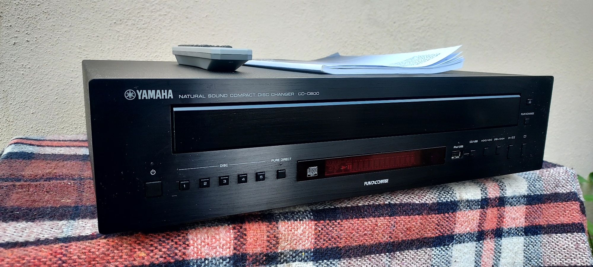 Zmieniarka CD Yamaha CD-C600 z pilotem
