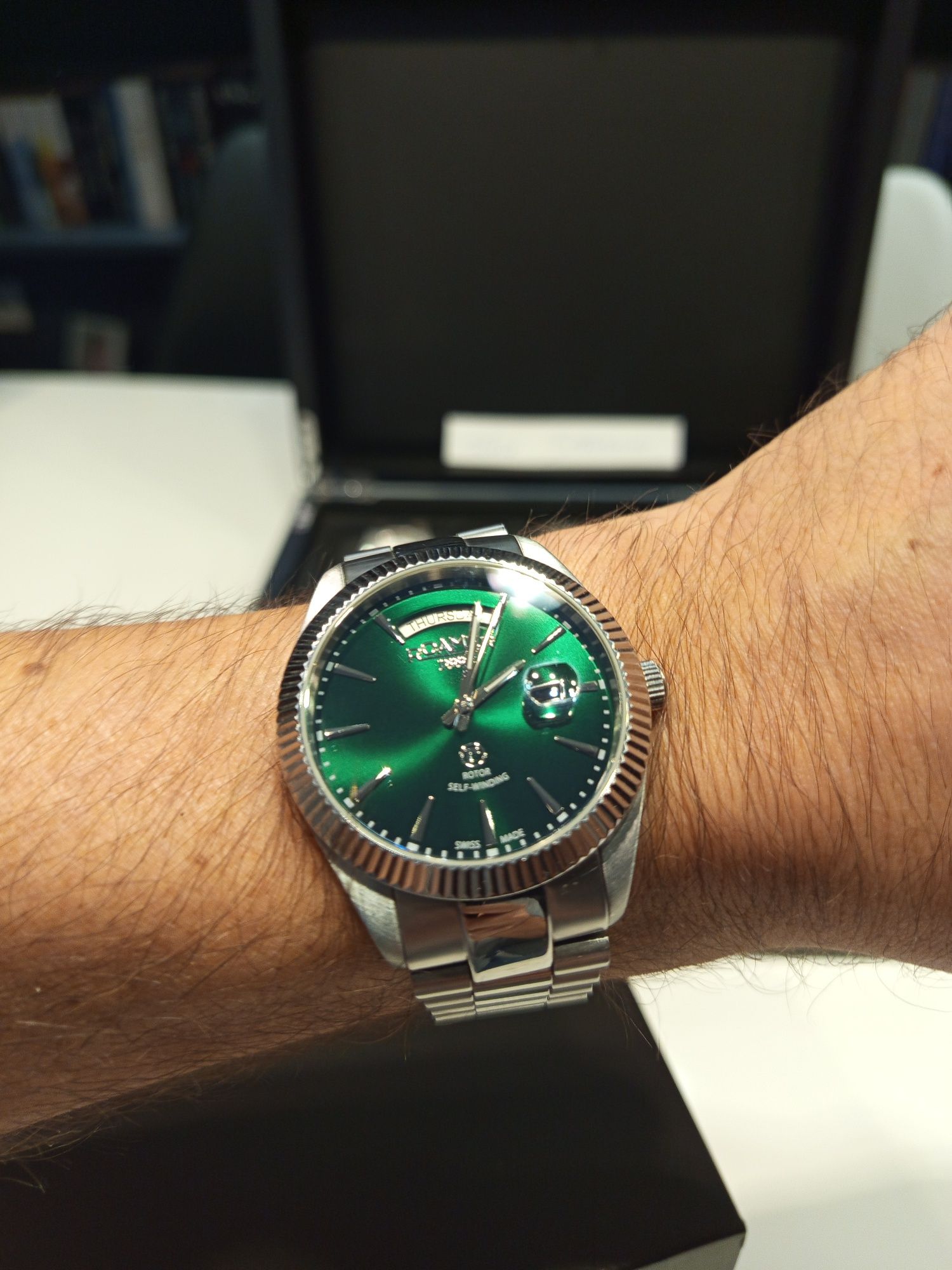 Zegarek Roamer Daydate Primeline