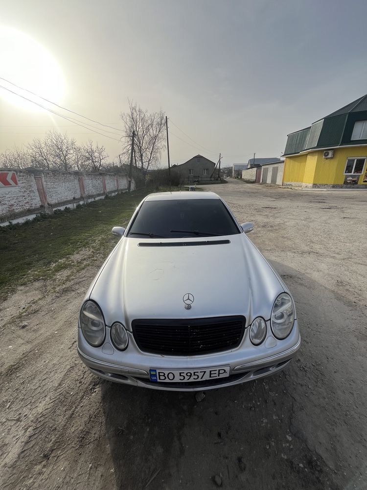 Продам mercedes e class w211