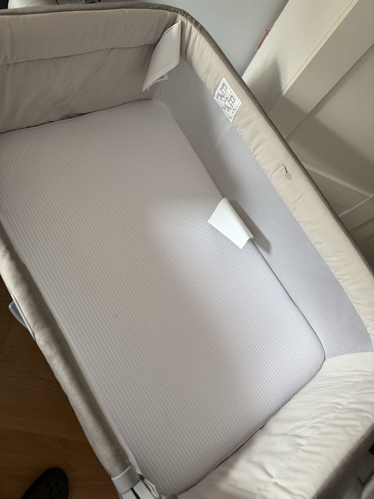 Łóżeczko dostawne Chicco Next2Me Magic kolor Desert Taupe
