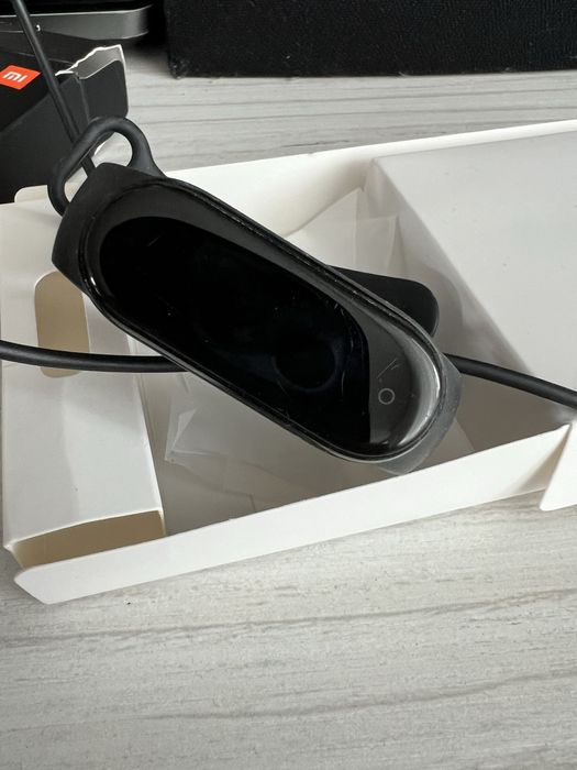 Продам фітнес браслет Mi Smart Band 5